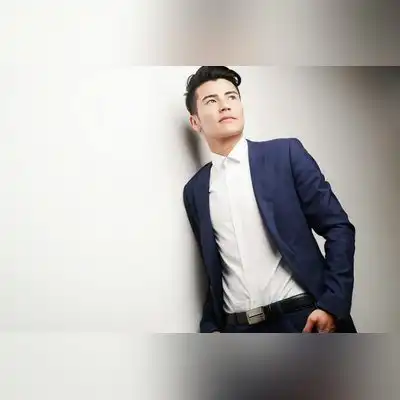 罗莉泽